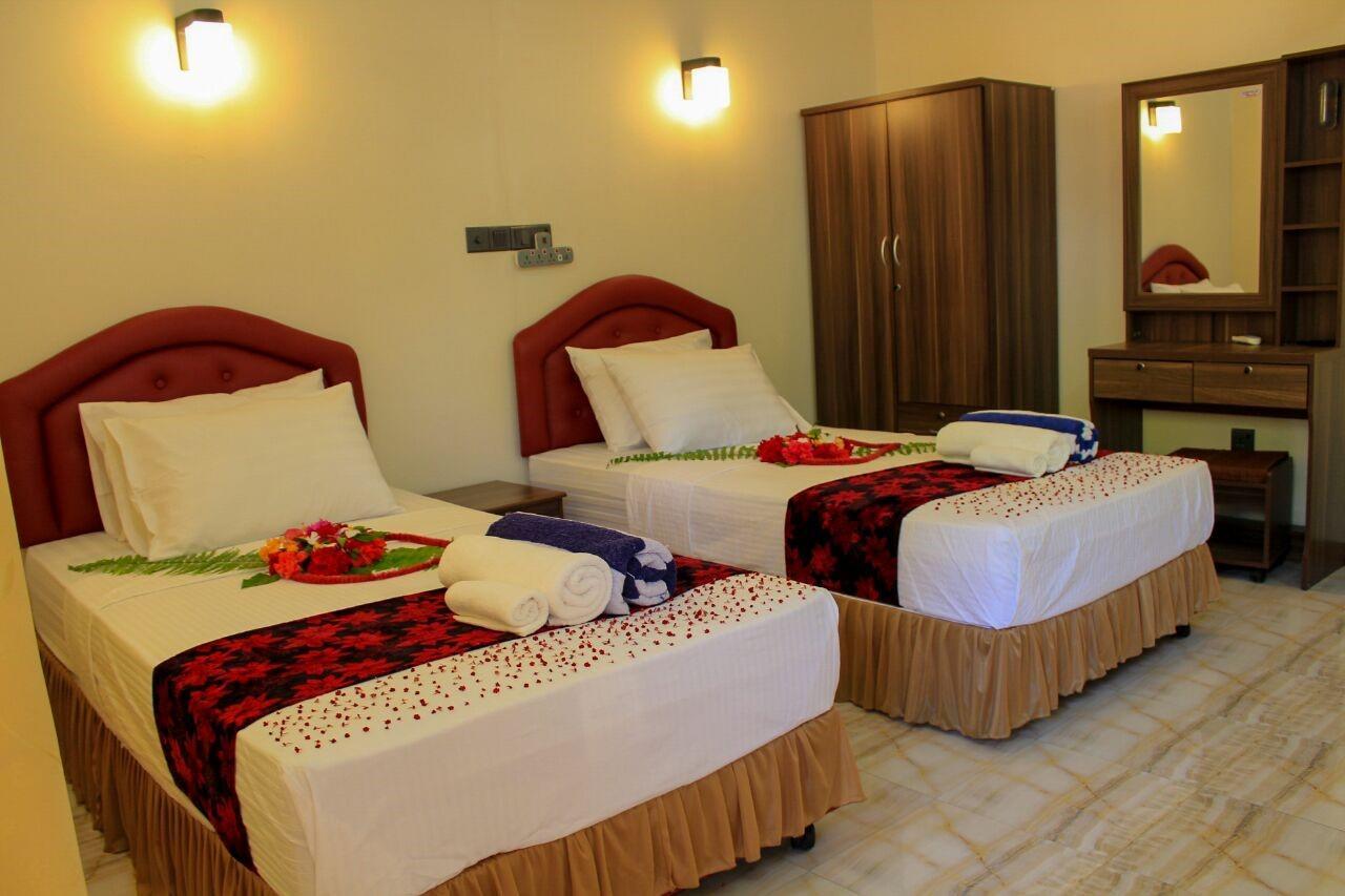 Evila - 3*